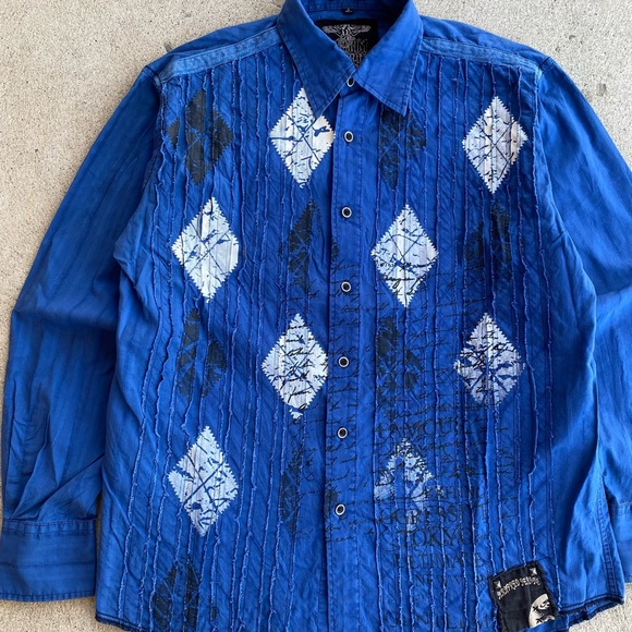 Y2k/Grunge Graphic Button Up - Picture 2 of 7